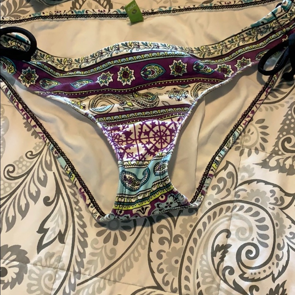 Next bathing suit - Picture 3 of 4
